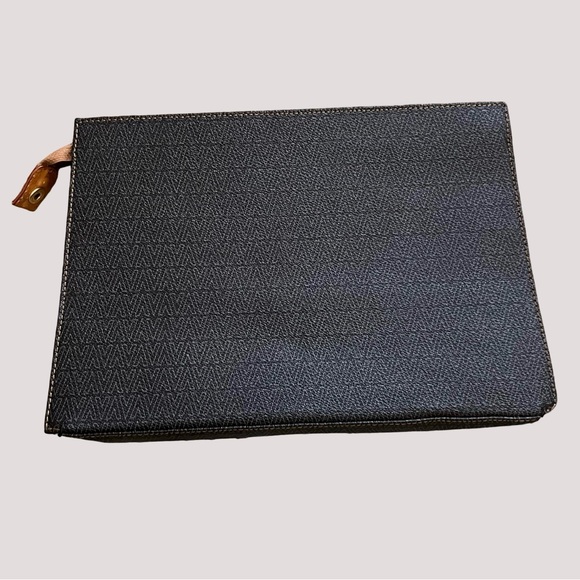 1980’s Vintage Mario Valentino Black and Tan Leather Clutch Bag - Picture 4 of 16